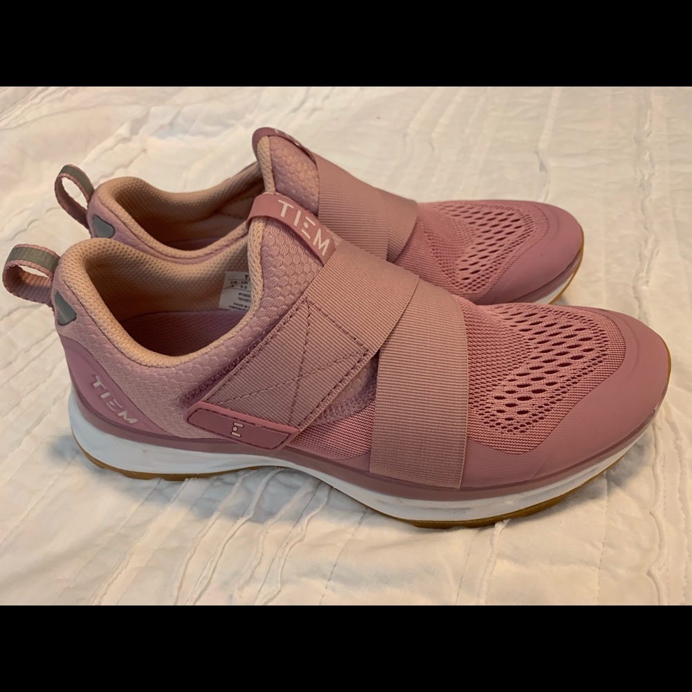 Tiem shoes, size 8